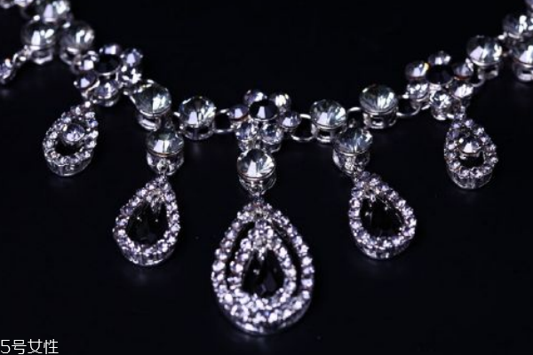 鉆石項鏈可以回收嗎 找靠譜商家 鉆石項鏈可以回收嗎 找靠譜商家