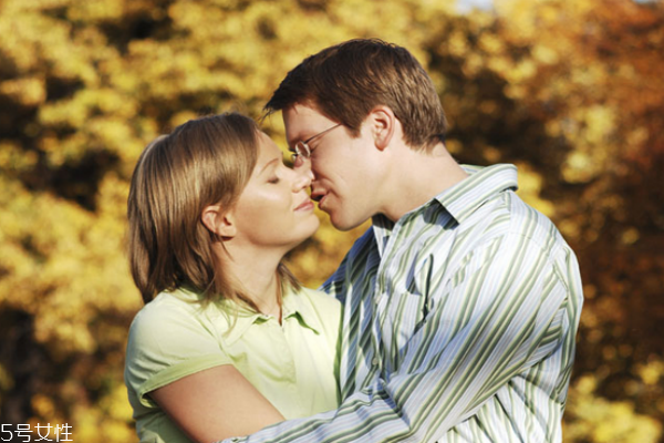 孕期性生活怎樣做最好 這些都要注意 孕期性生活怎樣做最好 這些都要注意