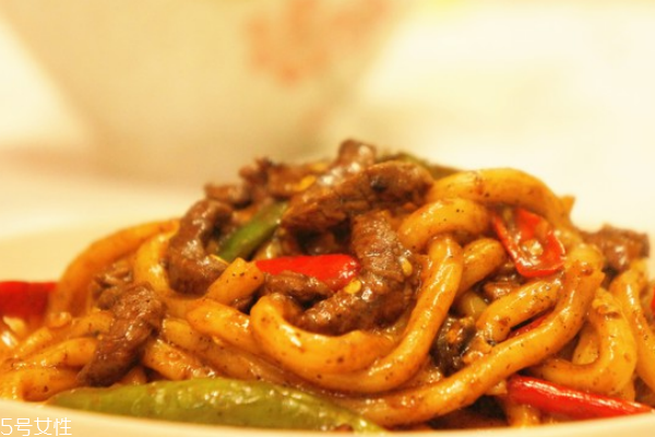 烏冬面熱量高嗎 是不會發(fā)胖的美食 烏冬面熱量高嗎 是不會發(fā)胖的美食