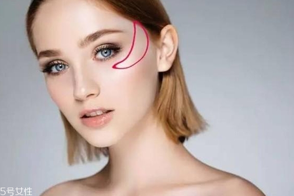 第一次使用高光怎么打 3個步驟輕松擁有蘋果肌 第一次使用高光怎么打 3個步驟輕松擁有蘋果肌