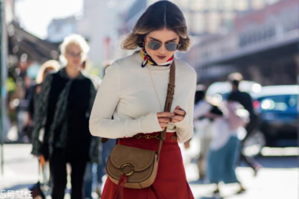 女生怎么打扮顯高 這四點(diǎn)要學(xué)會