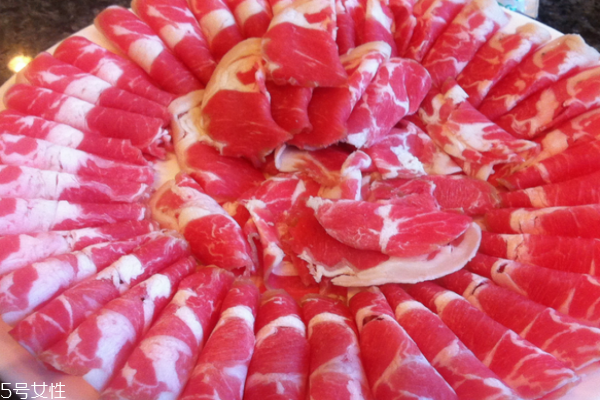 羊肉為什么比牛肉貴 成本較高的原因 羊肉為什么比牛肉貴 成本較高的原因