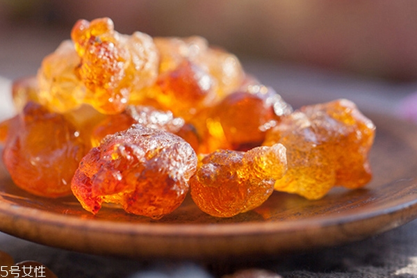 桃膠怎么看真假 3個方法讓購買不踩雷 桃膠怎么看真假 3個方法讓購買不踩雷