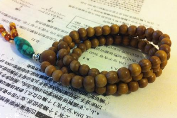 檀木手串多少錢 別被商家騙了 檀木手串多少錢 別被商家騙了