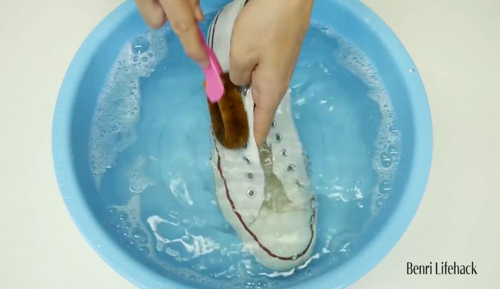 小白鞋怎么洗 小白鞋10大清洗與防污 小白鞋怎么洗 小白鞋10大清洗與防污