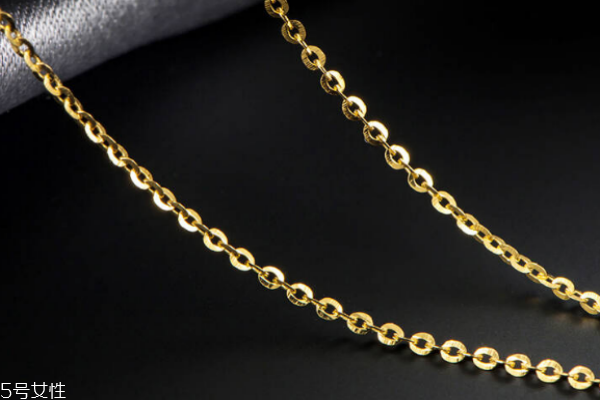 黃金項(xiàng)鏈容易斷嗎 看項(xiàng)鏈款式