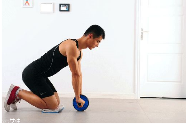 健腹輪可以瘦肚子嗎 能堅(jiān)持用才有效果 健腹輪可以瘦肚子嗎 能堅(jiān)持用才有效果