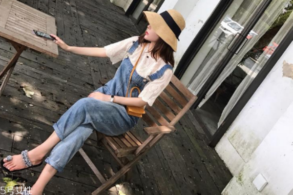 2022年流行什么樣的背帶褲 帥氣減齡風(fēng) 2022年流行什么樣的背帶褲 帥氣減齡風(fēng)