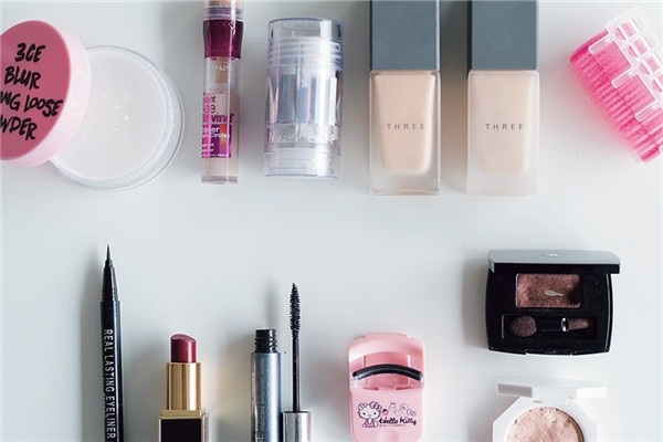 自然而甜美妝容化妝步驟圖解 自然而甜美妝容化妝步驟圖解