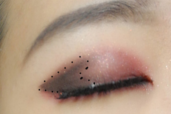 萬圣節(jié)吸血鬼妝容畫法(圖文視頻教程) 萬圣節(jié)吸血鬼妝容畫法(圖文視頻教程)