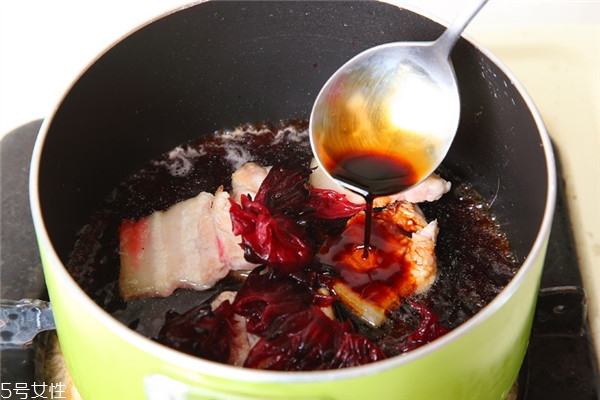 洛神花是什么花 洛神花其實(shí)不是花 洛神花是什么花 洛神花其實(shí)不是花