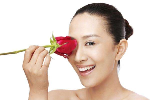 美白淡斑面膜怎么選 原來2類成分功效不同 美白淡斑面膜怎么選 原來2類成分功效不同