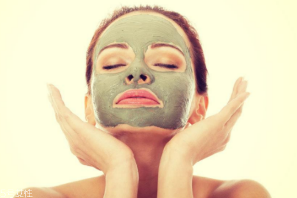 面膜泥干了能加水嗎 泥狀面膜的正確使用方法 面膜泥干了能加水嗎 泥狀面膜的正確使用方法