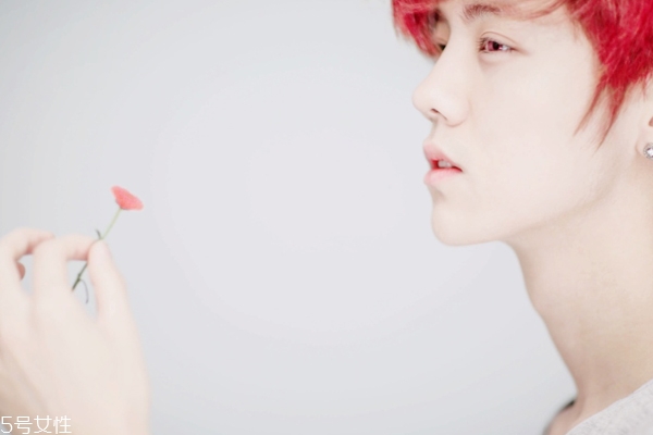 染發(fā)掉色怎么辦 牢記這5個(gè)注意點(diǎn) 染發(fā)掉色怎么辦 牢記這5個(gè)注意點(diǎn)