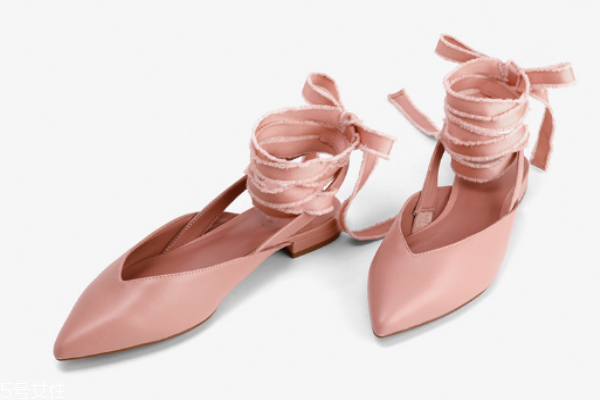 小ck鞋子磨腳嗎 看不同款式 小ck鞋子磨腳嗎 看不同款式