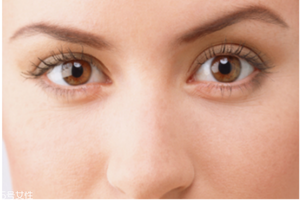 眼睫毛畫法，短睫毛一樣可以變美