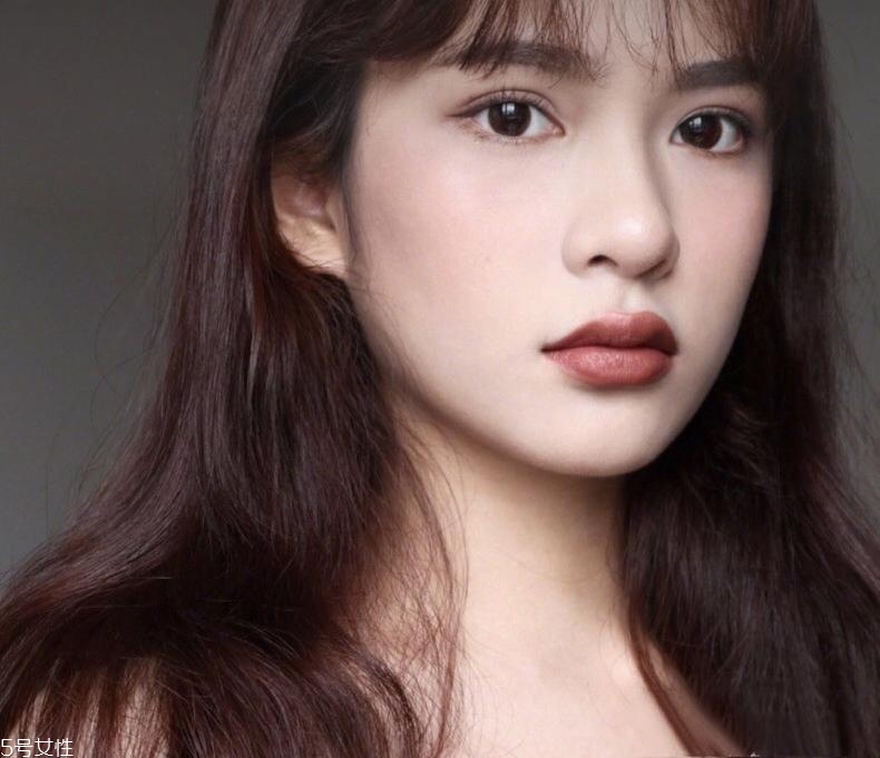 vnk悅慕圓管口紅試色 一共5色真人上嘴圖 vnk悅慕圓管口紅試色 一共5色真人上嘴圖