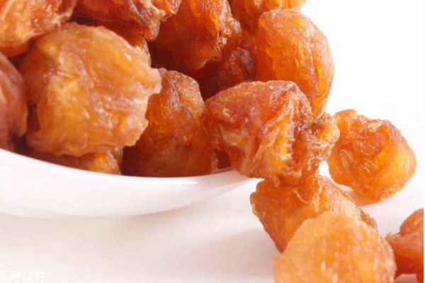 桂圓肉上火嗎 吃多了肯定上火 桂圓肉上火嗎 吃多了肯定上火