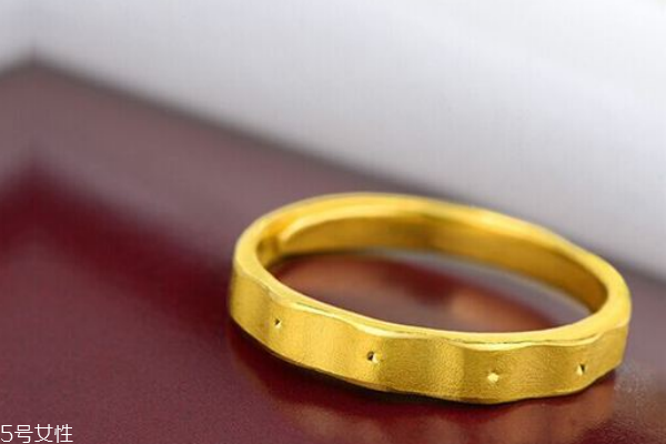 黃金戒指拋光有損耗嗎 損耗不算很大 黃金戒指拋光有損耗嗎 損耗不算很大