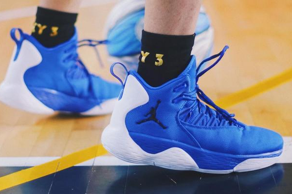 super fly mvp評測 這雙aj對得起mvp三個字 super fly mvp評測 這雙aj對得起mvp三個字