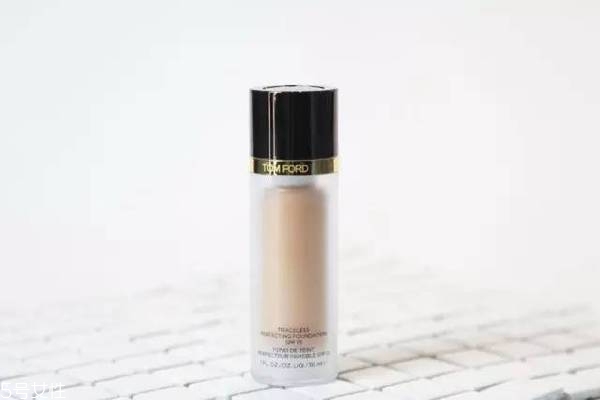 植物精華液有啥用 刺激性低適用于所有膚質(zhì) 植物精華液有啥用 刺激性低適用于所有膚質(zhì)