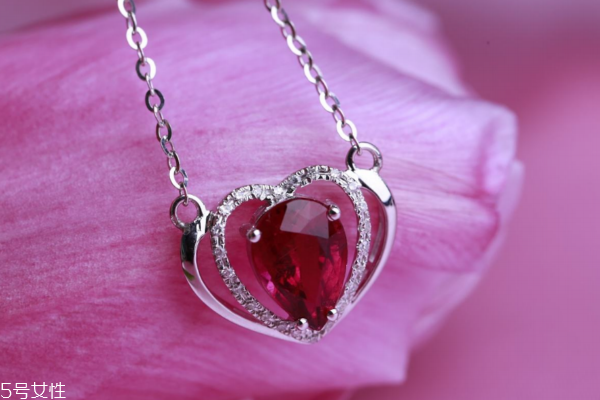 碧璽項(xiàng)鏈有什么講究 這些必須了解 碧璽項(xiàng)鏈有什么講究 這些必須了解