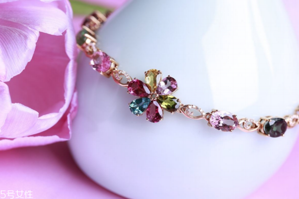 碧璽項(xiàng)鏈有什么講究 這些必須了解 碧璽項(xiàng)鏈有什么講究 這些必須了解