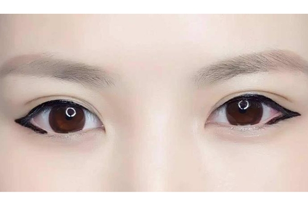 圓眼怎么畫眼線 增加成熟感是重點(diǎn) 圓眼怎么畫眼線 增加成熟感是重點(diǎn)