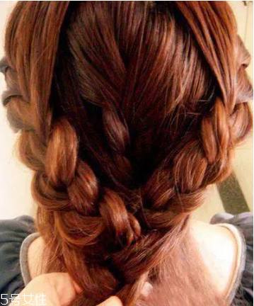頭發(fā)怎么扎好看 簡單又特別的扎發(fā) 頭發(fā)怎么扎好看 簡單又特別的扎發(fā)