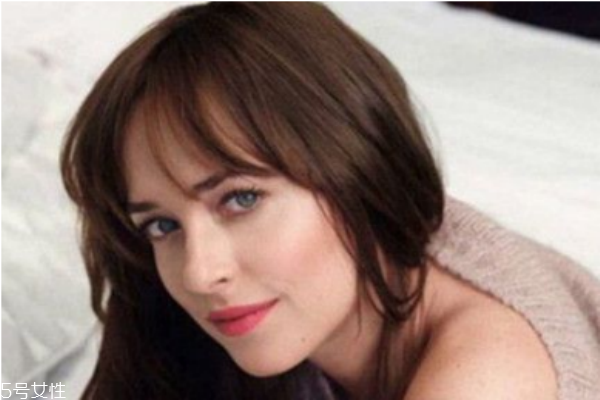 網(wǎng)紅八字劉海需要燙嗎 2022年流行什么劉海 網(wǎng)紅八字劉海需要燙嗎 2022年流行什么劉海