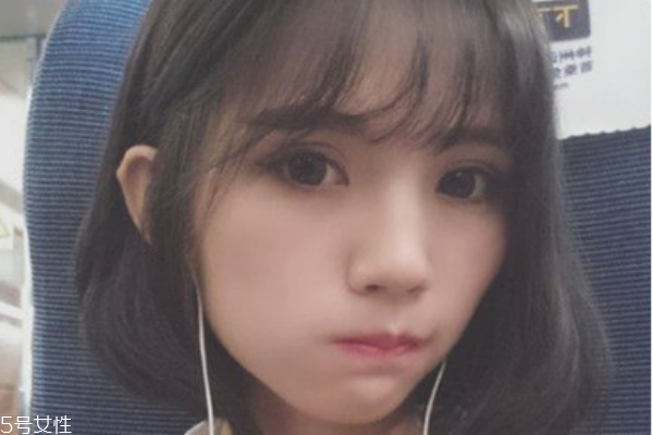 網(wǎng)紅八字劉海需要燙嗎 2022年流行什么劉海 網(wǎng)紅八字劉海需要燙嗎 2022年流行什么劉海