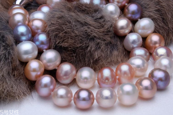 珍珠項鏈夏天能戴嗎 是最佳時節(jié) 珍珠項鏈夏天能戴嗎 是最佳時節(jié)