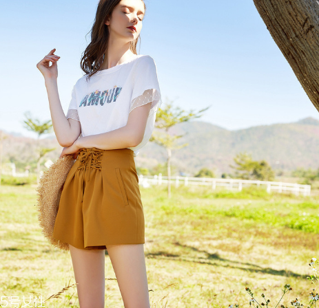 肩寬適合穿什么t恤 顯瘦又時(shí)髦 肩寬適合穿什么t恤 顯瘦又時(shí)髦