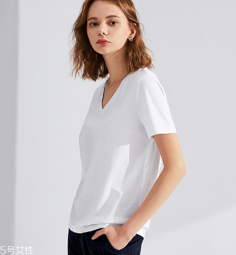 肩寬適合穿什么t恤 顯瘦又時(shí)髦 肩寬適合穿什么t恤 顯瘦又時(shí)髦