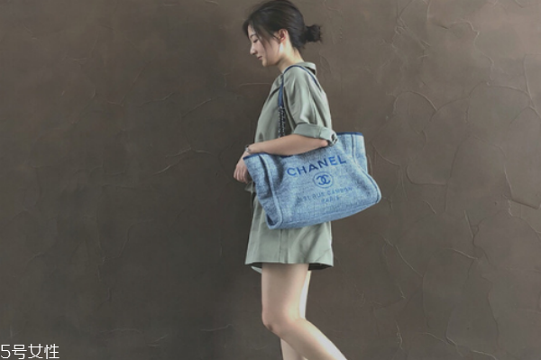 香奈兒沙灘包官網(wǎng)價格 今夏最火的包包 香奈兒沙灘包官網(wǎng)價格 今夏最火的包包