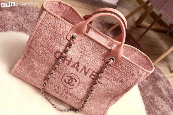 香奈兒沙灘包官網(wǎng)價格 今夏最火的包包 香奈兒沙灘包官網(wǎng)價格 今夏最火的包包