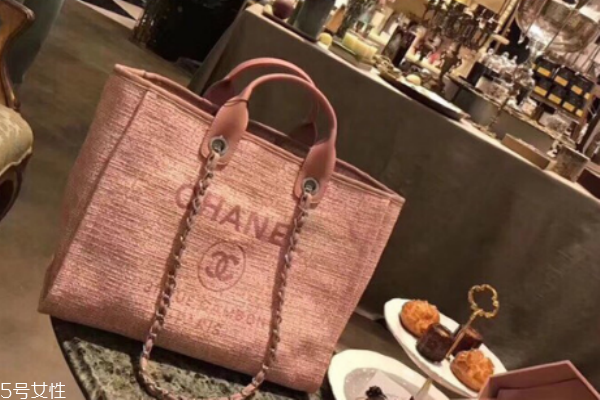 香奈兒沙灘包真假辨別 這幾點(diǎn)就能看出 香奈兒沙灘包真假辨別 這幾點(diǎn)就能看出