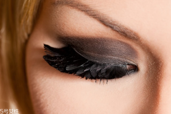 單眼皮怎么畫眼線顯得眼睛大 教你幾招 單眼皮怎么畫眼線顯得眼睛大 教你幾招