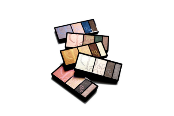 眼影碎了用爽膚水可以修復(fù)嗎 摔碎的眼影這樣修復(fù) 眼影碎了用爽膚水可以修復(fù)嗎 摔碎的眼影這樣修復(fù)