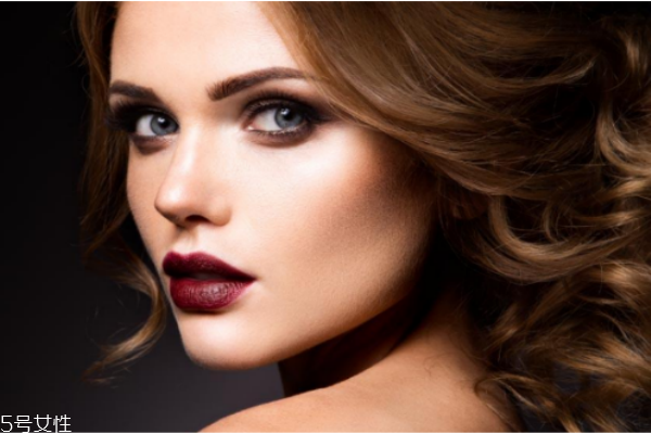 眉粉可以畫眼影嗎 用眉粉畫眼影的妝容教程 眉粉可以畫眼影嗎 用眉粉畫眼影的妝容教程