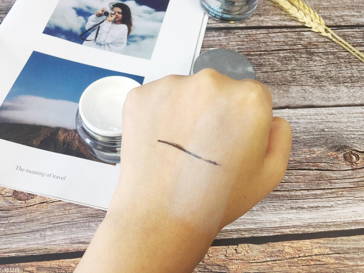 水密碼素顏霜哪個好 水潤版和遮瑕版對比評測 水密碼素顏霜哪個好 水潤版和遮瑕版對比評測