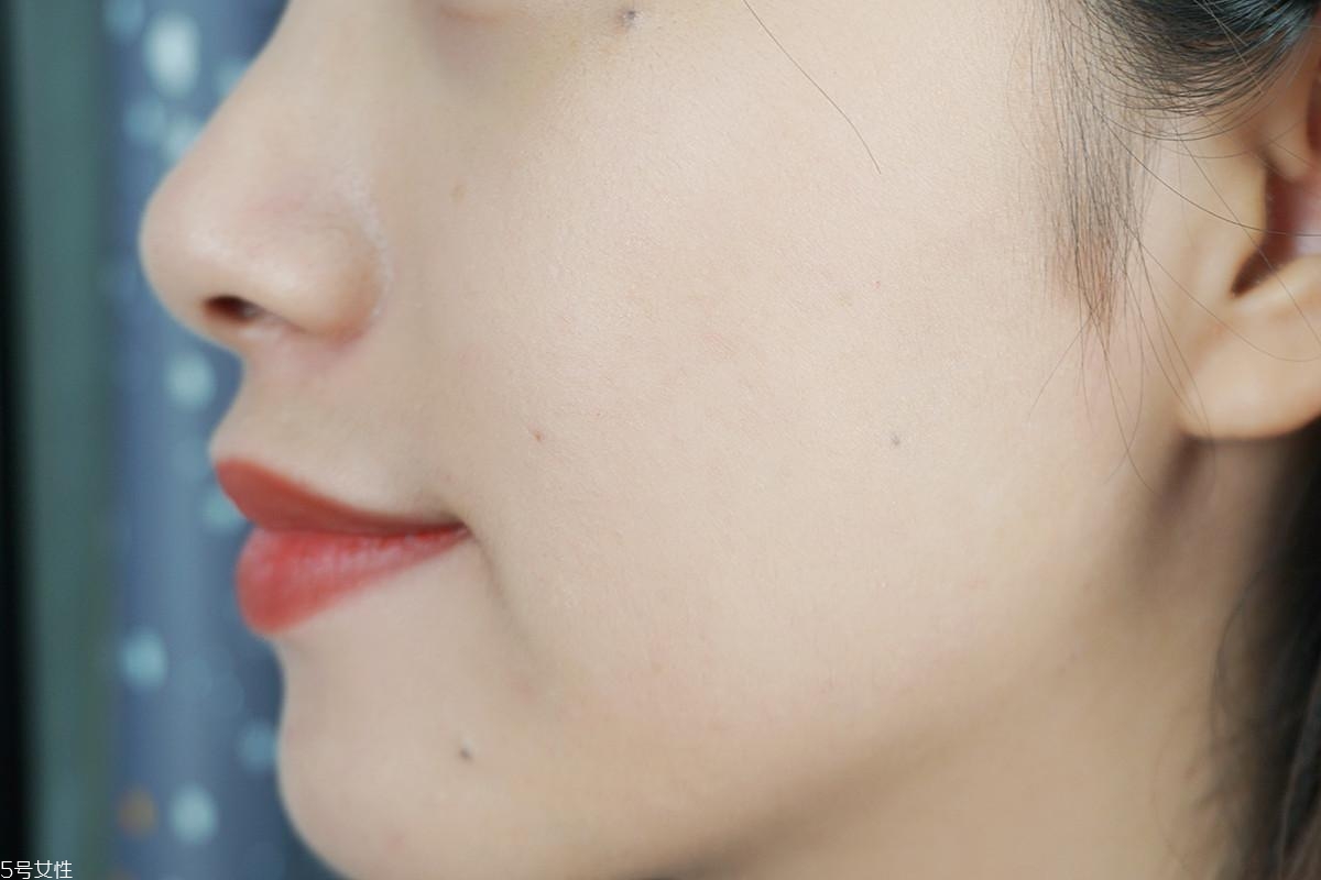 水密碼素顏霜哪個好 水潤版和遮瑕版對比評測 水密碼素顏霜哪個好 水潤版和遮瑕版對比評測