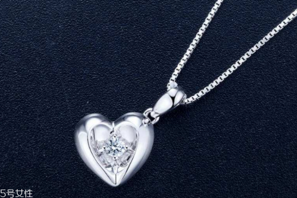 鉆石項鏈怎么看真假 這些細(xì)節(jié)都要注意
