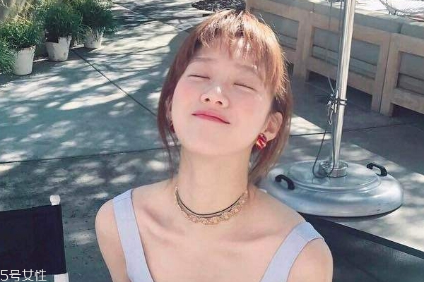 指透劉海怎么剪 寬度厚度長度詳細(xì)解讀 指透劉海怎么剪 寬度厚度長度詳細(xì)解讀