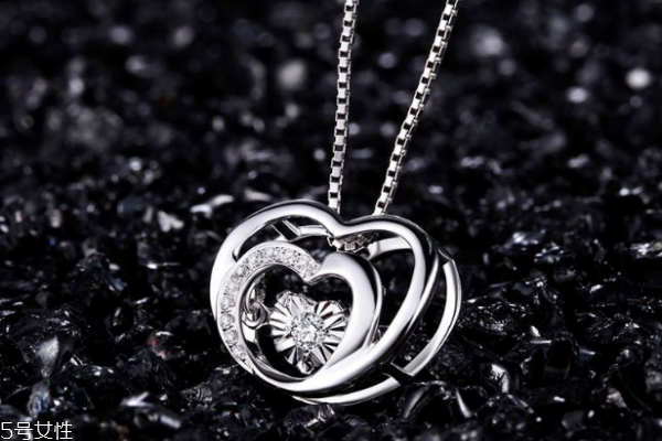 鉆石項鏈鏈子是鉑金嗎 很多材質可以選