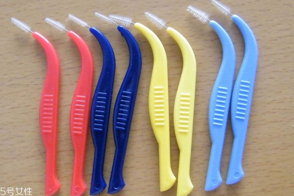 牙間刷多久換一次 3天換1次避免細(xì)菌 牙間刷多久換一次 3天換1次避免細(xì)菌