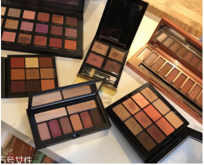 楓葉色眼影怎么畫好看 眼影楓葉妝 楓葉色眼影怎么畫好看 眼影楓葉妝