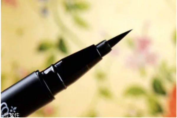 眼線筆硬的好還是軟的好 操作手法最重要 眼線筆硬的好還是軟的好 操作手法最重要