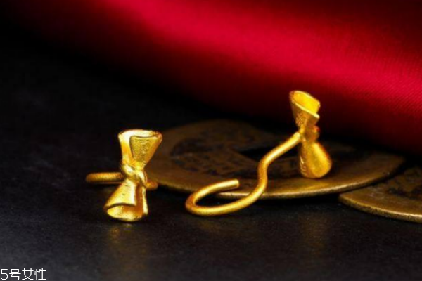 黃金耳釘后面怎么彎圓 當心會折斷 黃金耳釘后面怎么彎圓 當心會折斷