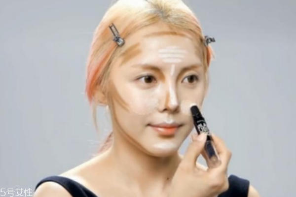 修容棒能當(dāng)臥蠶筆用嗎 使用修容棒的注意事項(xiàng) 修容棒能當(dāng)臥蠶筆用嗎 使用修容棒的注意事項(xiàng)